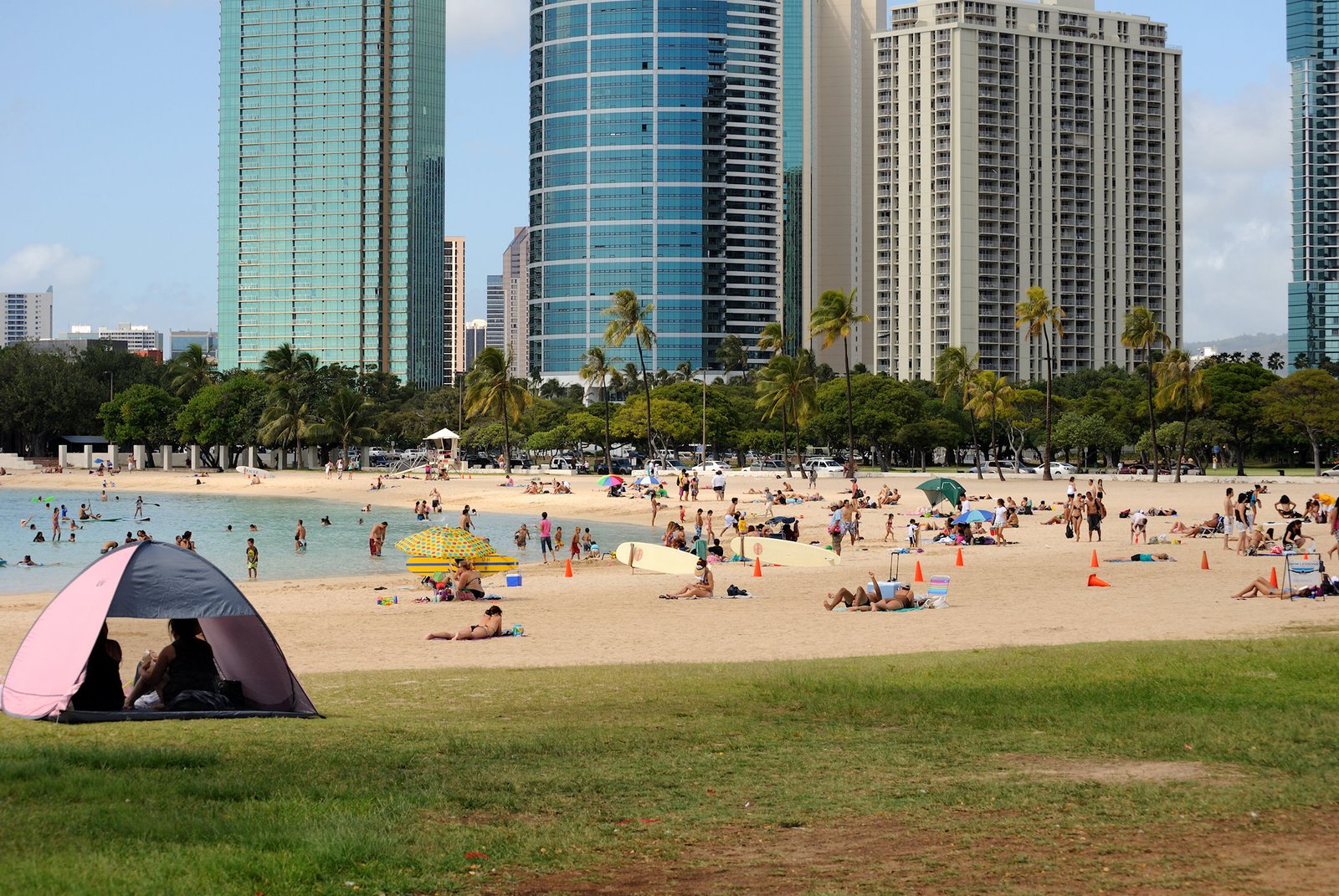 Ala_Mona_Beach 01 _attraction