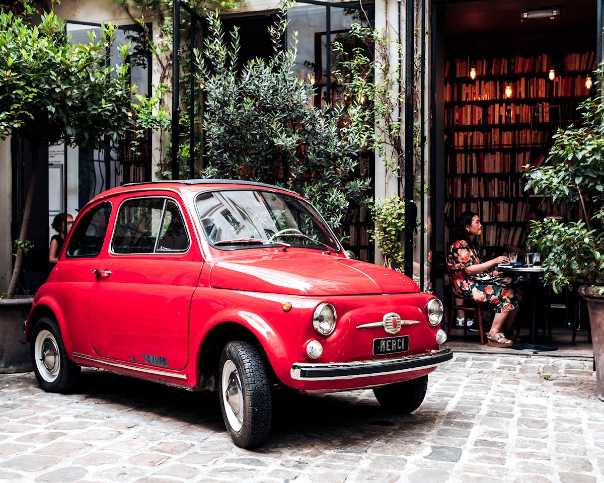 Photo by Robin Benzrihem on Unsplash